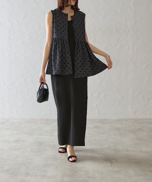 セール】フロッキードットペプラムジップアップノースリベスト