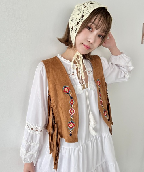 SOLLON.（ソルロン）の「ボヘミアン調刺繍フリンジベスト（ベスト・レディース・ブラウン/ブラック・FREE）」の7枚目の写真