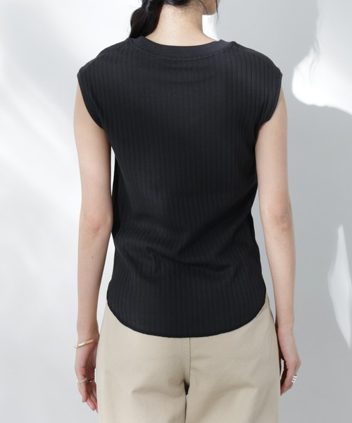 NANO universe（ナノユニバース）の「Anti Soaked(R) 汗染み防止リブノースリーブTシャツ（セットアップ可）（Tシャツ/カットソー・レディース・ブラック/カーキ/アイボリー/チャコール・S/M）」の15枚目の写真