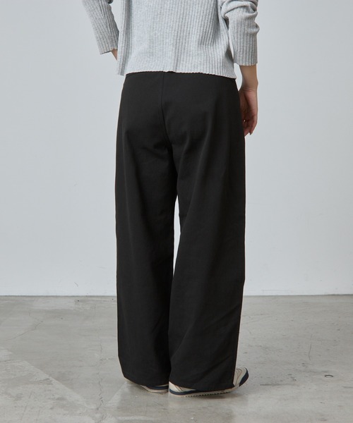 COLONY 2139（コロニートゥーワンスリーナイン）の「2タックコットンツイルストレートパンツ（その他パンツ・レディース・ネイビー/アイボリー/ブラック・MEDIUM/SMALL）」の21枚目の写真