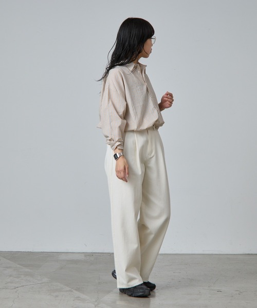 COLONY 2139（コロニートゥーワンスリーナイン）の「2タックコットンツイルストレートパンツ（その他パンツ・レディース・ネイビー/アイボリー/ブラック・MEDIUM/SMALL）」の10枚目の写真