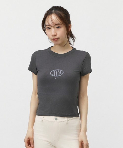 NIKE（ナイキ）の「ナイキ NIKE ナイキ  NSW チル ニット MD クロップ S/S Tシャツ OP（Tシャツ/カットソー・レディース・ホワイト/ダークグレー/ライラック・S/M/L）」の3枚目の写真