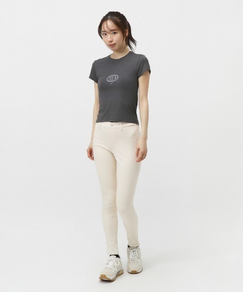 NIKE（ナイキ）の「ナイキ NIKE ナイキ  NSW チル ニット MD クロップ S/S Tシャツ OP（Tシャツ/カットソー・レディース・ホワイト/ダークグレー/ライラック・S/M/L）」の5枚目の写真