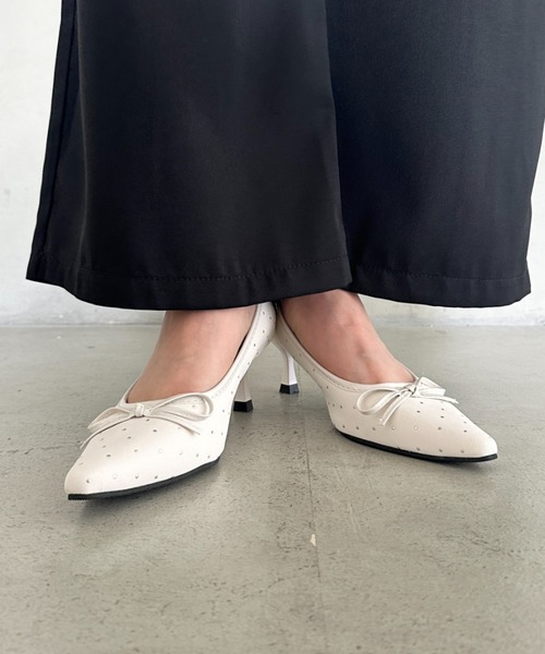 MYMOOD.(マイムード)の「ドットローヒールリボンパンプス(パンプス・レディース・ブラック/ホワイト・24.5cm/23.5cm)」の8枚目の写真