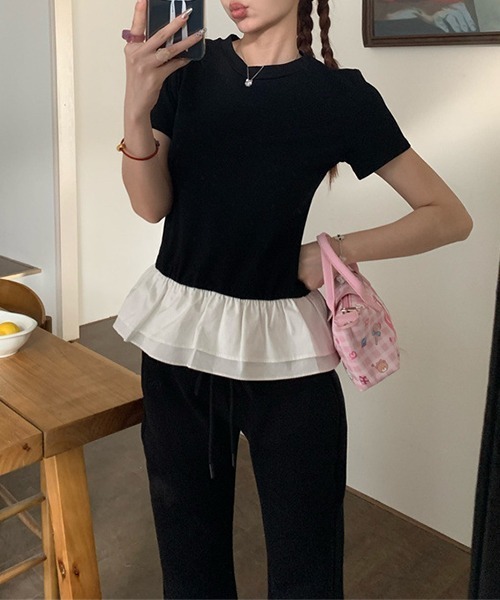 c.u.l(シーユーエル)の「ペプラム フリルレイヤードTシャツ culw823(Tシャツ/カットソー・レディース・ホワイト/ブラック・L/M)」の2枚目の写真