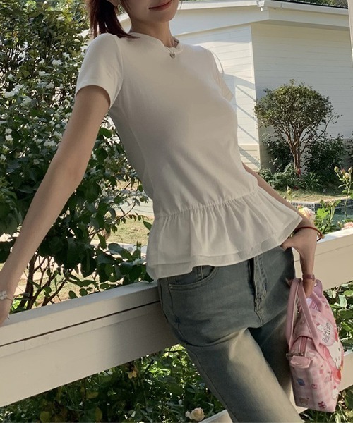 c.u.l(シーユーエル)の「ペプラム フリルレイヤードTシャツ culw823(Tシャツ/カットソー・レディース・ホワイト/ブラック・L/M)」の4枚目の写真