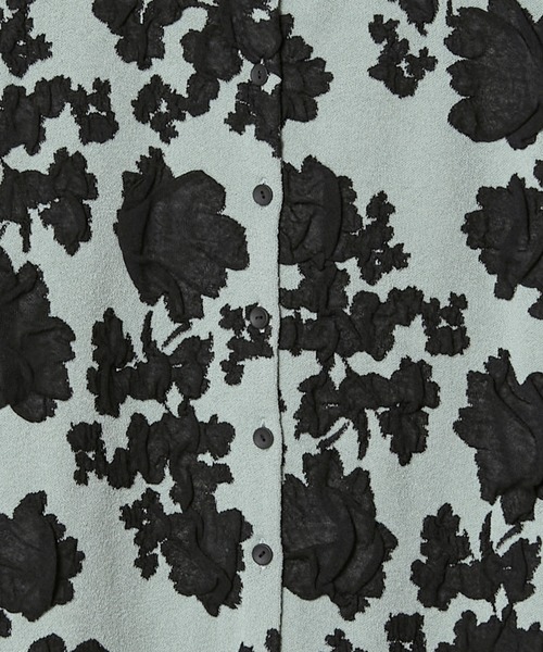LE CIEL BLEU(ルシェルブルー)の「フラワージャカードカーディガン / Flower Jacquard Cardigan(カーディガン/ボレロ・レディース・チャコールグレー/ライトグリーン/オフホワイト・36)」の12枚目の写真