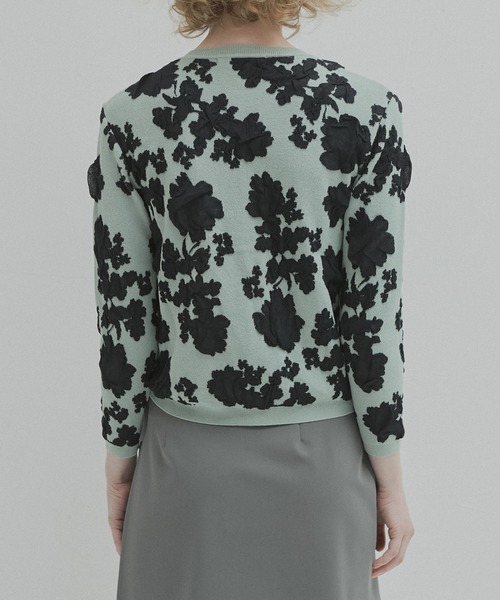 LE CIEL BLEU(ルシェルブルー)の「フラワージャカードカーディガン / Flower Jacquard Cardigan(カーディガン/ボレロ・レディース・チャコールグレー/ライトグリーン/オフホワイト・36)」の10枚目の写真