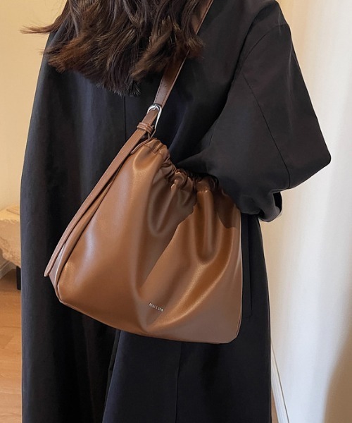 gossip！ロサンゼルス（ゴシップロサンゼルス）の「Y2K ギャザーフリル　トートバッグ 《通勤・通学に！》（ショルダーバッグ・レディース・ブラック/ブラウン・FREE）」の7枚目の写真