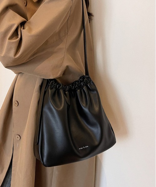 gossip！ロサンゼルス（ゴシップロサンゼルス）の「Y2K ギャザーフリル　トートバッグ 《通勤・通学に！》（ショルダーバッグ・レディース・ブラック/ブラウン・FREE）」の12枚目の写真