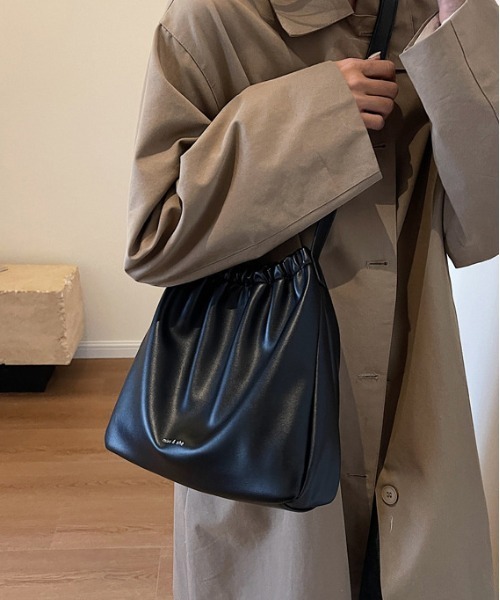 gossip！ロサンゼルス（ゴシップロサンゼルス）の「Y2K ギャザーフリル　トートバッグ 《通勤・通学に！》（ショルダーバッグ・レディース・ブラック/ブラウン・FREE）」の13枚目の写真