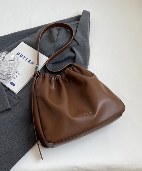 gossip！ロサンゼルス（ゴシップロサンゼルス）の「Y2K ギャザーフリル　トートバッグ 《通勤・通学に！》（ショルダーバッグ・レディース・ブラック/ブラウン・FREE）」の19枚目の写真