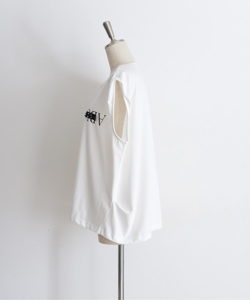 Eimee Law（エイミーロウ）の「リメイクショルダータック トップス（Tシャツ/カットソー・レディース・ダークグレー/ブラック/オフホワイト・FREE）」の7枚目の写真