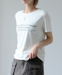 フロントロゴプリントクルーネックTシャツ