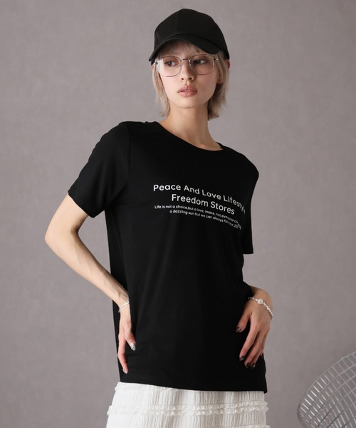 Girly Doll(ガーリードール)の「フロントロゴプリントクルーネックTシャツ(Tシャツ/カットソー・レディース・カーキ/ブラック/ホワイト・F)」の4枚目の写真