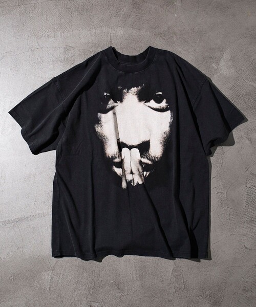 FREAK'S STORE（フリークスストア）の「【EXCLUSIVE】2pac S/S Tee R U STILL DOWN/トゥパック アー・ユー・スティル・ダウン Tシャツ（Tシャツ/カットソー・メンズ・ブラック・MEDIUM/LARGE/X-LARGE）」の2枚目の写真