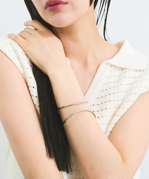 VIS（ビス）の「ナローワンドバングル（バングル/リストバンド・レディース・シルバー/ゴールド・FREE）」の11枚目の写真