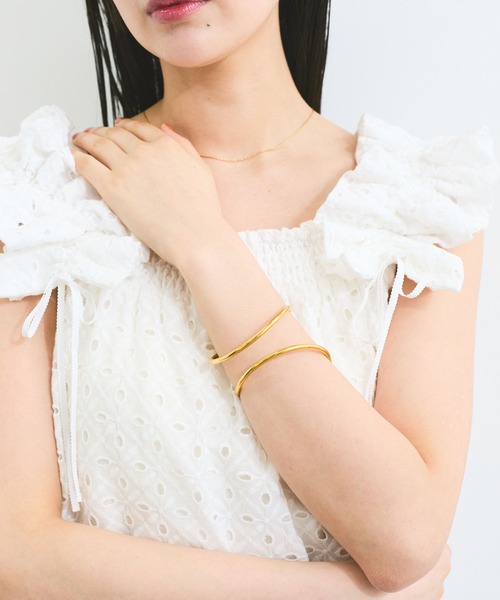 VIS（ビス）の「ナローワンドバングル（バングル/リストバンド・レディース・シルバー/ゴールド・FREE）」の13枚目の写真