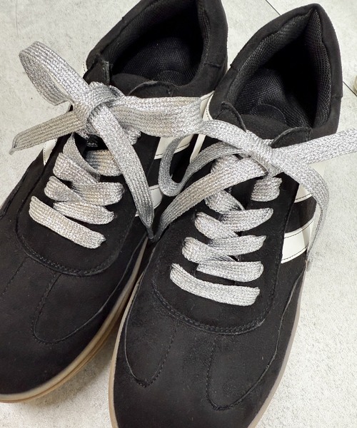 WEGO（ウィゴー）の「WEGO/ラメシューレース（シューズアクセサリー・レディース・ホワイト/シルバー/ブラック・FREE）」の3枚目の写真