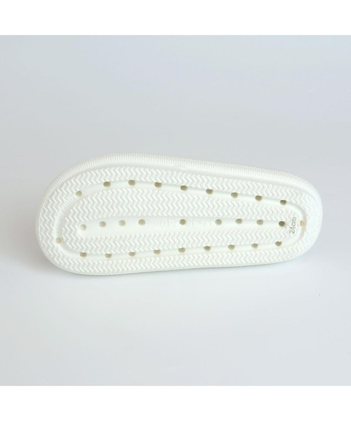 JENNI（ジェニィ）の「ロゴシャワーサンダル（サンダル・キッズ・オフホワイト/ブラック・20cm/24cm/22cm）」の11枚目の写真