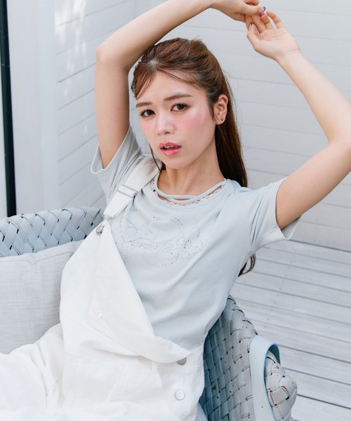 OLIVE des OLIVE（オリーブデオリーブ）の「【デイリー使いにも◎】カラフルTシャツ（Tシャツ/カットソー・レディース・オフホワイト/サックスブルー/ミント/ネイビー/レッド/ピンク・FREE）」の15枚目の写真