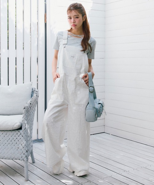 OLIVE des OLIVE（オリーブデオリーブ）の「【デイリー使いにも◎】カラフルTシャツ（Tシャツ/カットソー・レディース・オフホワイト/サックスブルー/ミント/ネイビー/レッド/ピンク・FREE）」の21枚目の写真