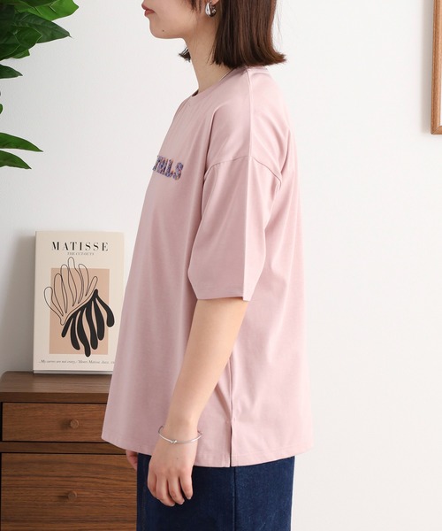 BRODIAEA(ブローディア)の「BRODIAEA 歯ブラシ加工カラフルロゴ半袖Tシャツ(Tシャツ/カットソー・レディース・グレイッシュベージュ/オフホワイト/ピンク/ブラック・40)」の22枚目の写真