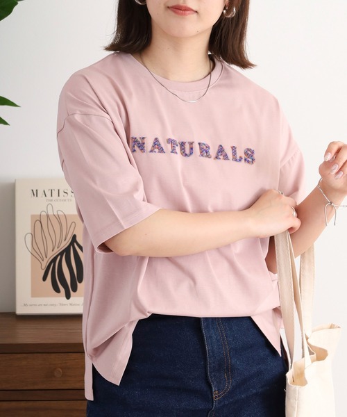 BRODIAEA(ブローディア)の「BRODIAEA 歯ブラシ加工カラフルロゴ半袖Tシャツ(Tシャツ/カットソー・レディース・グレイッシュベージュ/オフホワイト/ピンク/ブラック・40)」の18枚目の写真