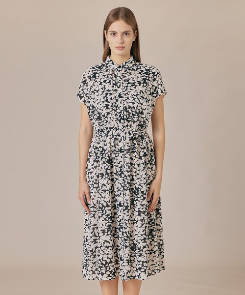 MACKINTOSH LONDON(マッキントッシュ ロンドン)の「【WEB・一部店舗限定】シルエットフラワーワンピース(ワンピース・レディース・ブラック/ベージュ・38)」の5枚目の写真