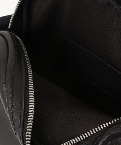 Calvin Klein Jeans(カルヴァンクラインジーンズ)の「【Calvin Klein JEANS/カルバンクライン ジーンズ】MONOGRAM SOFT REPORTER18 / モノグラム ソフト ポーター ショルダー バッグ(ショルダーバッグ・メンズ・ブラック・FREE)」の4枚目の写真