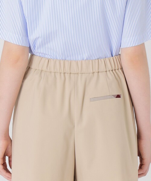 BLUE LABEL CRESTBRIDGE(ブルーレーベルクレストブリッジ)の「コンパクトツイルショートパンツ(その他パンツ・レディース・ベージュ/イエロー/ダークネイビー・36/38)」の15枚目の写真