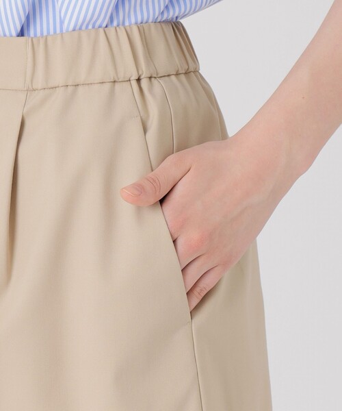 BLUE LABEL CRESTBRIDGE(ブルーレーベルクレストブリッジ)の「コンパクトツイルショートパンツ(その他パンツ・レディース・ベージュ/イエロー/ダークネイビー・36/38)」の16枚目の写真