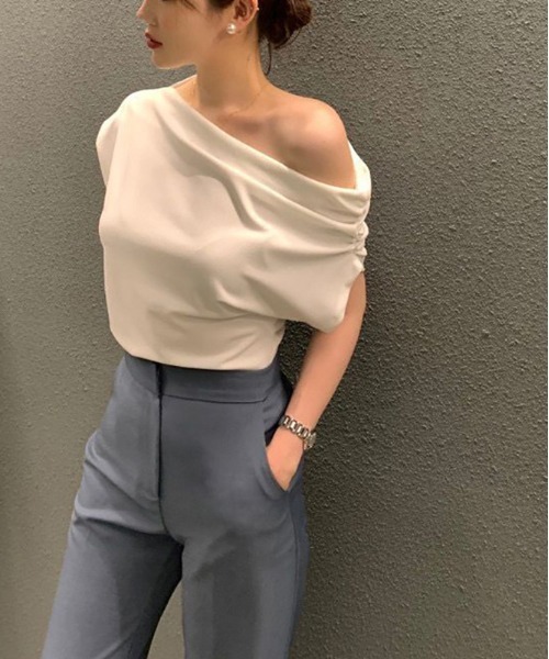 Evo+Revo(エボレボ)の「”美シルエットを叶える” ワンショルダードレープTee(Tシャツ/カットソー・レディース・ホワイト/Mustard/ブラック/ローズ・FREE)」の5枚目の写真