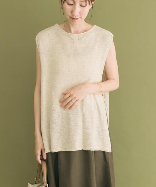 ITEMS URBANRESEARCH(アイテムズ アーバンリサーチ)の「テープヤーンニットベスト(ベスト・レディース・オフホワイト/ネイビー/ライトカーキ・FREE)」の4枚目の写真