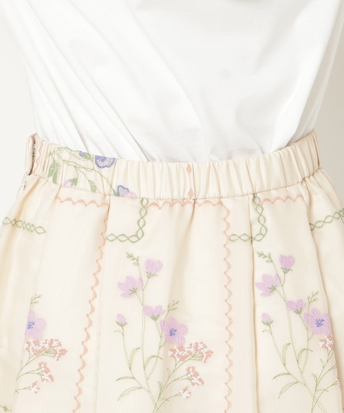 Rose Tiara(ローズティアラ)の「【セットアップ対応】パネル風刺繍スカート(スカート・レディース・ブラック/ベージュ・38/42/46)」の6枚目の写真