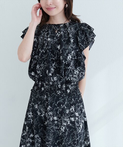 natural couture(ナチュラルクチュール)の「【mizu】シャーリングヘムフリル袖ブラウス(シャツ/ブラウス・レディース・ベージュ系その他/ブルー系その他/ブラック系その他・FREE)」の8枚目の写真