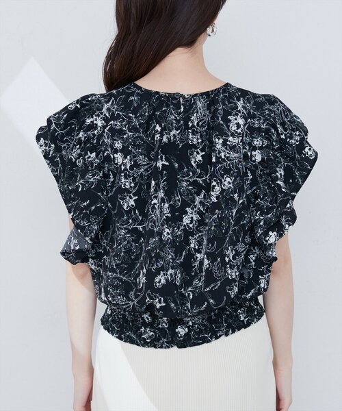 natural couture(ナチュラルクチュール)の「【mizu】シャーリングヘムフリル袖ブラウス(シャツ/ブラウス・レディース・ベージュ系その他/ブルー系その他/ブラック系その他・FREE)」の16枚目の写真