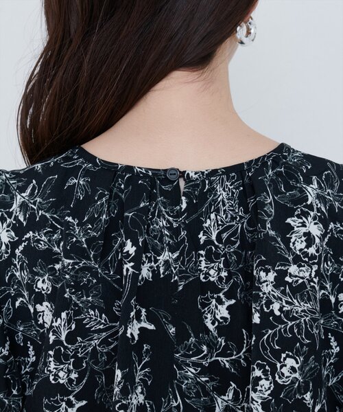 natural couture(ナチュラルクチュール)の「【mizu】シャーリングヘムフリル袖ブラウス(シャツ/ブラウス・レディース・ベージュ系その他/ブルー系その他/ブラック系その他・FREE)」の18枚目の写真