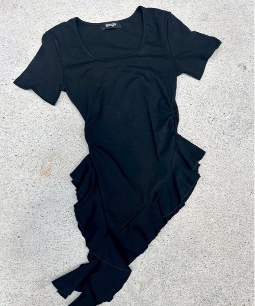 ipugo(イプゴ)の「ipugo/イプゴ 裾フリル トップス 秋物 秋服 2026年秋冬(Tシャツ/カットソー・レディース・ブラック/ホワイト・FREE)」の8枚目の写真