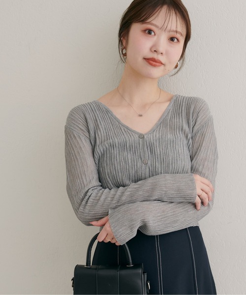 natural couture（ナチュラルクチュール）の「針抜きリブVネックシアーカーディガン（カーディガン/ボレロ・レディース・オフホワイト/ピンク/ブラウン/グレー/ボルドー/ブラック・FREE）」の9枚目の写真