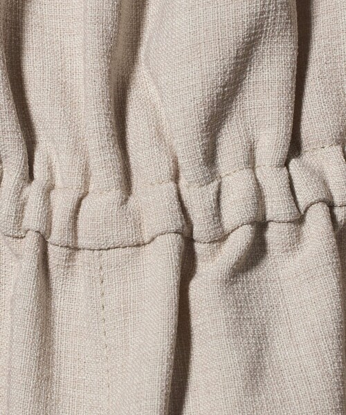 green label relaxing(グリーンレーベルリラクシング)の「フリルサロペット / キッズ 110㎝‐160㎝(つなぎ/オールインワン・キッズ・オリーブ/ナチュラル・150cm/130cm/120cm/110cm/140cm/160cm)」の4枚目の写真