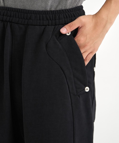 CONZ(コンズ)の「LOUNGE SHORTS/ウォッシュ加工/サルエルパンツ/(スウェットパンツ・メンズ・ブラック/グレー・1/2)」の9枚目の写真