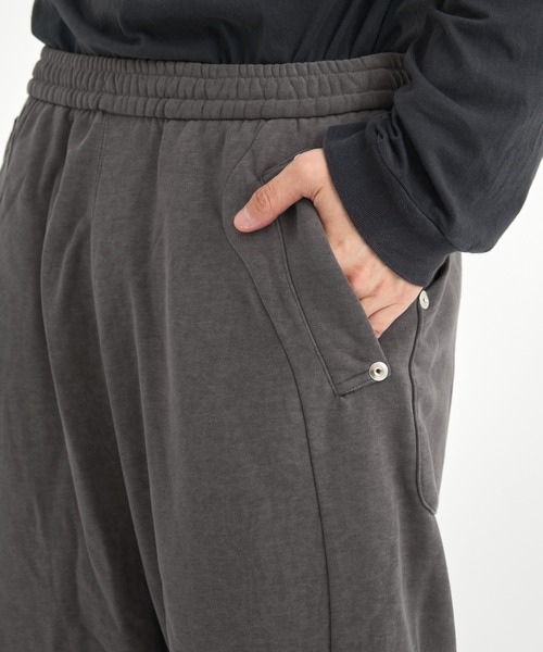 CONZ(コンズ)の「LOUNGE SHORTS/ウォッシュ加工/サルエルパンツ/(スウェットパンツ・メンズ・ブラック/グレー・1/2)」の16枚目の写真
