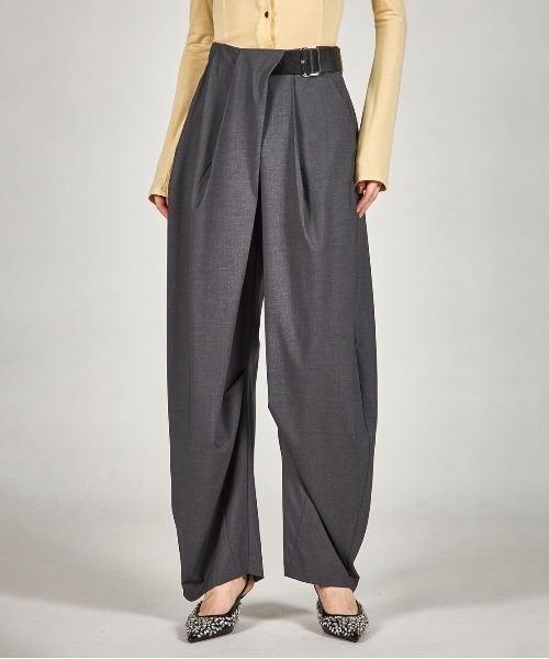 パンツ Amiur asymmetry design line tuck pants Pre-Order】アシメタックベルトパンツ / Asymmetrical Belt