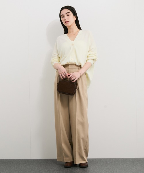 le cercle ADAM ET ROPE'(ルセルクルアダムエロペ)の「ウール混バックリンキングVネックカーディガン(カーディガン/ボレロ・レディース・ホワイト系その他/グリーン/ブラック系その他/グレー・FREE)」の15枚目の写真