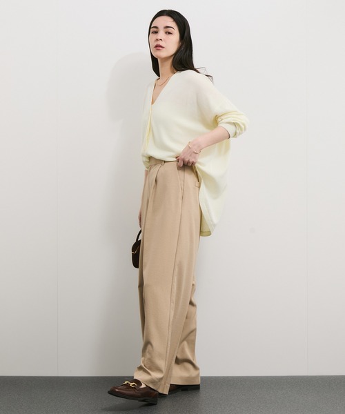 le cercle ADAM ET ROPE'(ルセルクルアダムエロペ)の「ウール混バックリンキングVネックカーディガン(カーディガン/ボレロ・レディース・ホワイト系その他/グリーン/ブラック系その他/グレー・FREE)」の16枚目の写真