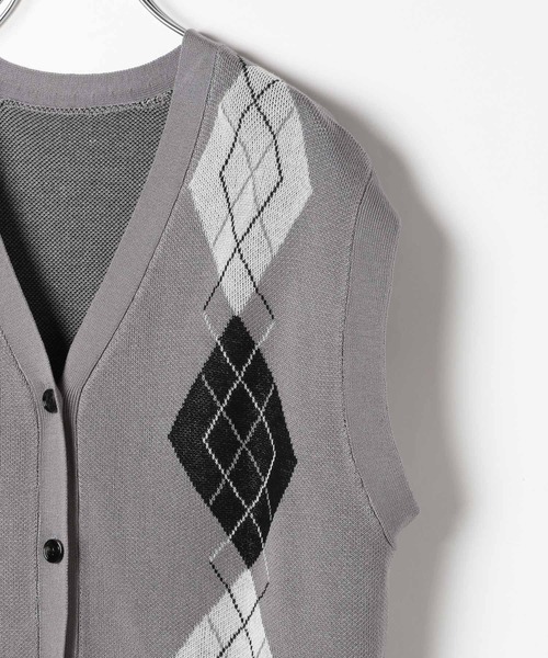 PAGEBOY（ページボーイ）の「アーガイルニットベスト（ベスト・レディース・グレー/ブラック/ブラウン・FREE）」の22枚目の写真