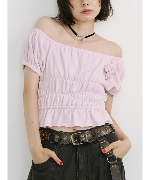 jouetie(ジュエティ)の「コサージュギャザートップス(Tシャツ/カットソー・レディース・ピンク/ブラック/グレー・MEDIUM)」の3枚目の写真