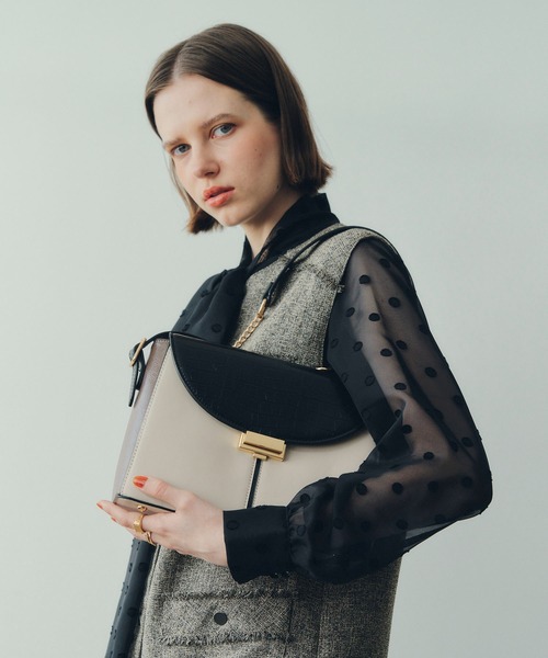 YECCA VECCA(イェッカヴェッカ)の「配色メタルポイントバッグ(ハンドバッグ・レディース・アイボリー/ブラウン・FREE)」の8枚目の写真