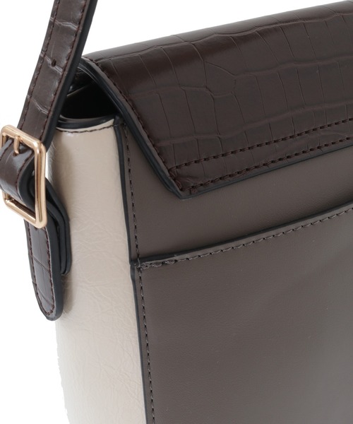 YECCA VECCA(イェッカヴェッカ)の「配色メタルポイントバッグ(ハンドバッグ・レディース・アイボリー/ブラウン・FREE)」の4枚目の写真